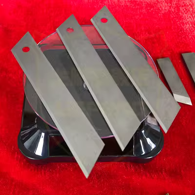 Dao tiện ích cacbua lưỡi lớn 25mm lưỡi giấy dán tường nhỏ 18mm dao công nghiệp siêu mỏng nhập khẩu máy bào tường be tông